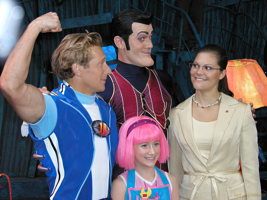 2004 0908 princess victoria sweden visit lazytown 19