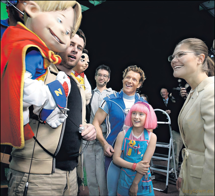 2004 0908 princess victoria sweden visit lazytown 23