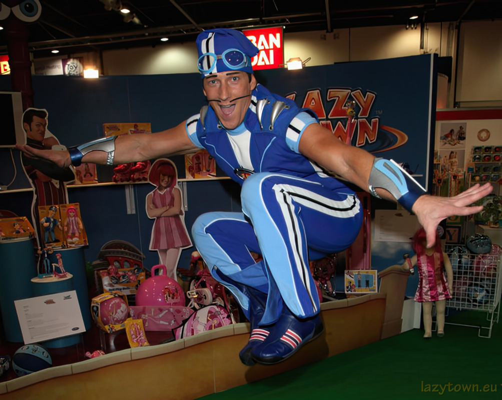 2010 0305 sportacus visit obama 10