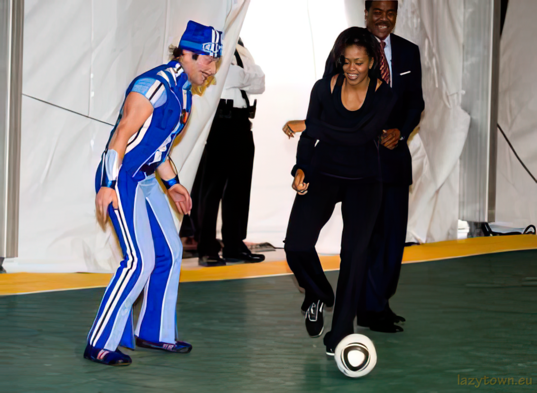 2010 0305 sportacus visit obama 11