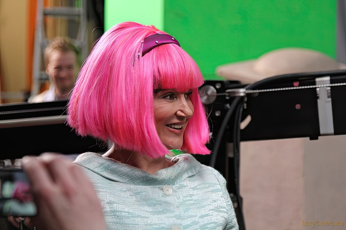 2012 0601 president iceland visit studio 05