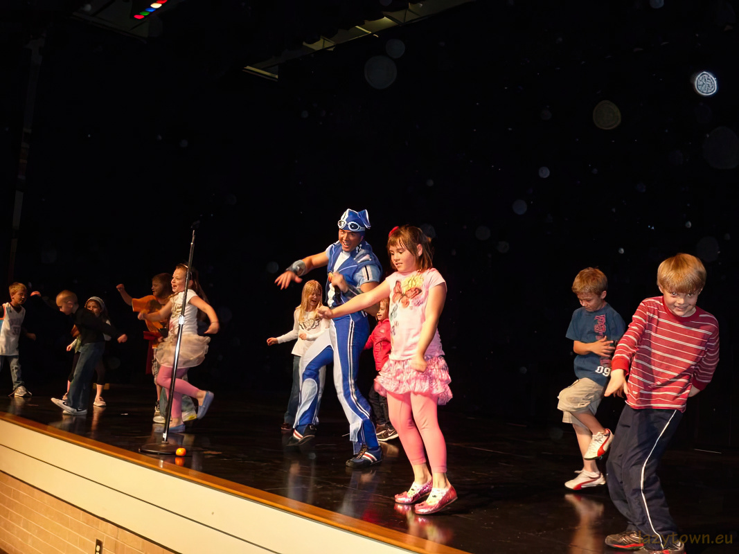 2012 heart n stroke walk 17