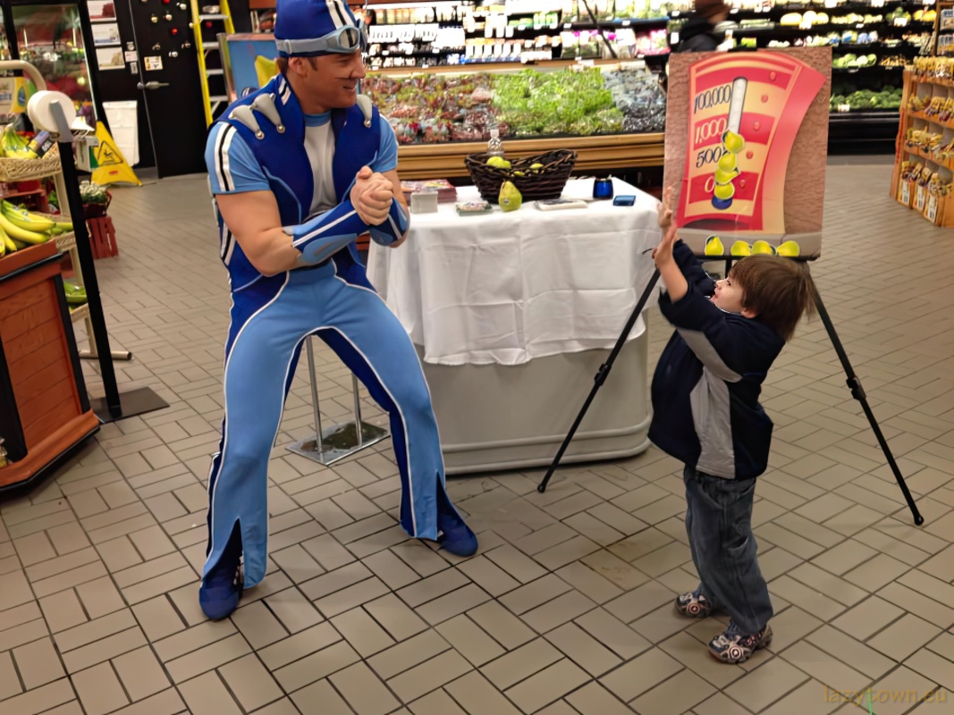 2014 1209 topps supermarkets in buffalo and rochester 03