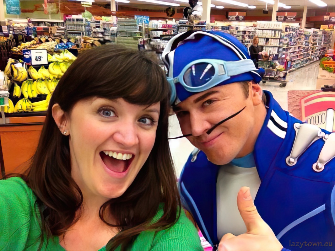 2014 1209 topps supermarkets in buffalo and rochester 10