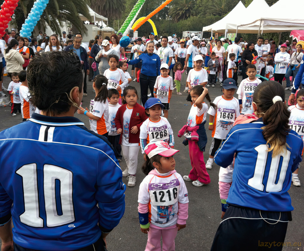 2010 sportacus (magnus) with disbled kids 06