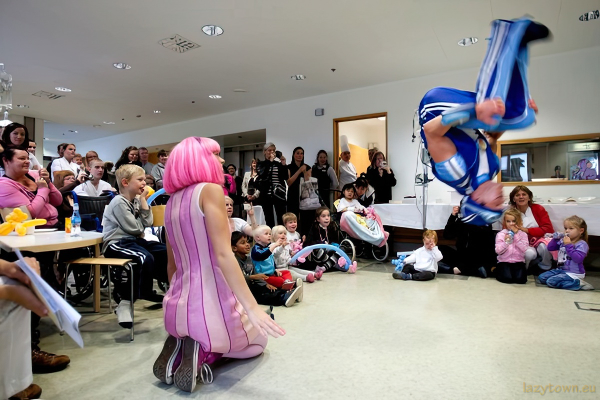 2011 0930 latibaer to hospital (spitala) 09