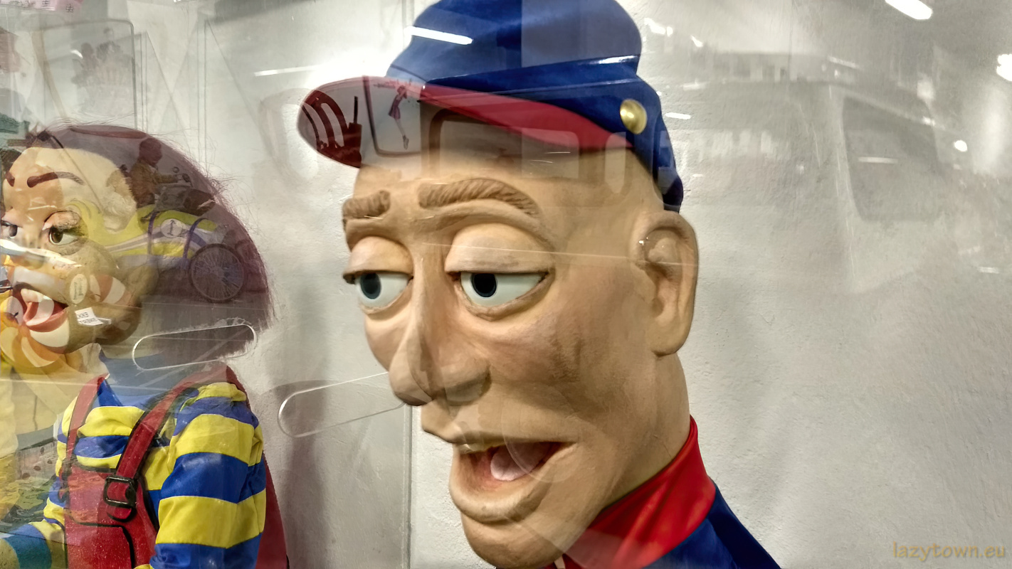 Lazytown museum borgames HDR 051