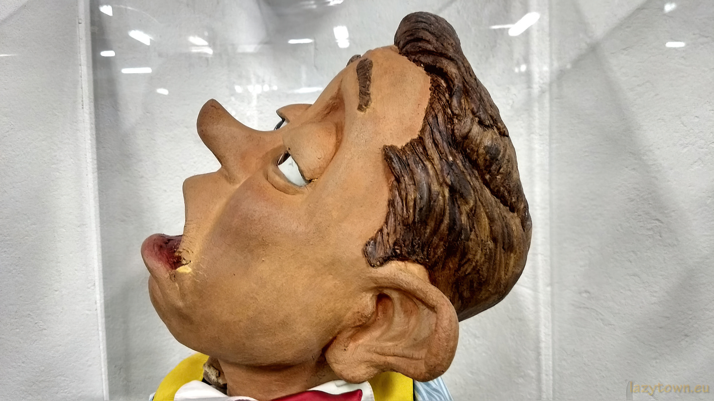 Lazytown museum borgames HDR 072