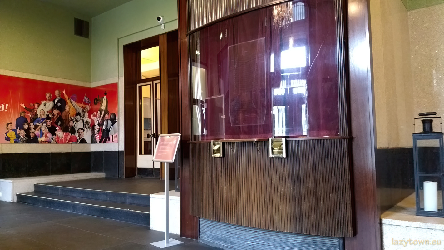 Þjóðleikhúsið (National Theater)