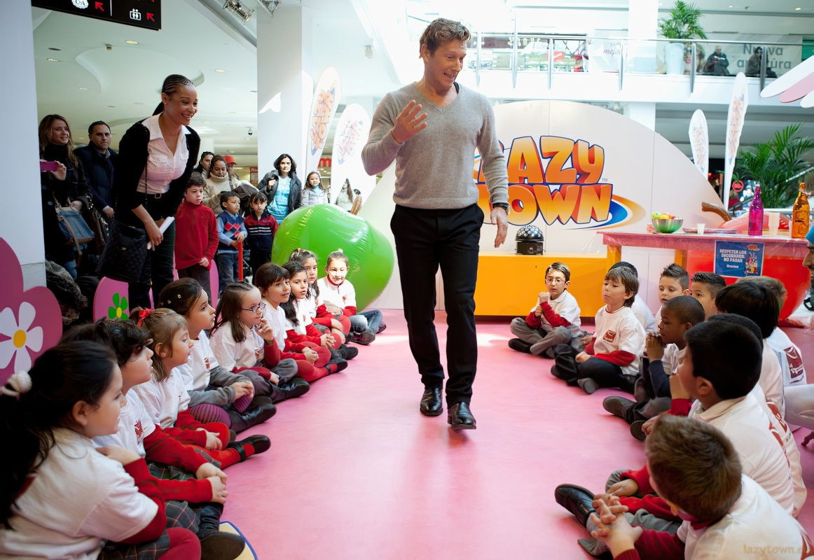 2012 0223 children workshop at la vaguada madrid 11 