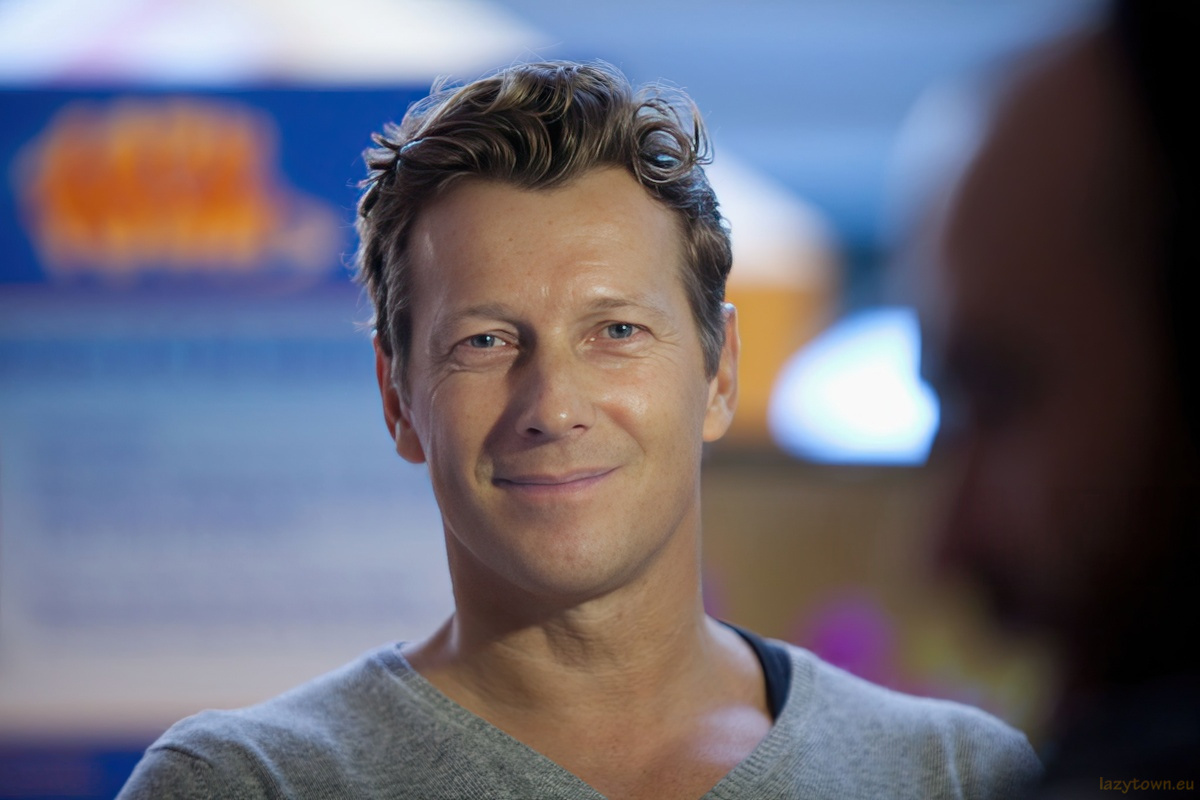 2012 0223 children workshop at la vaguada madrid 14 