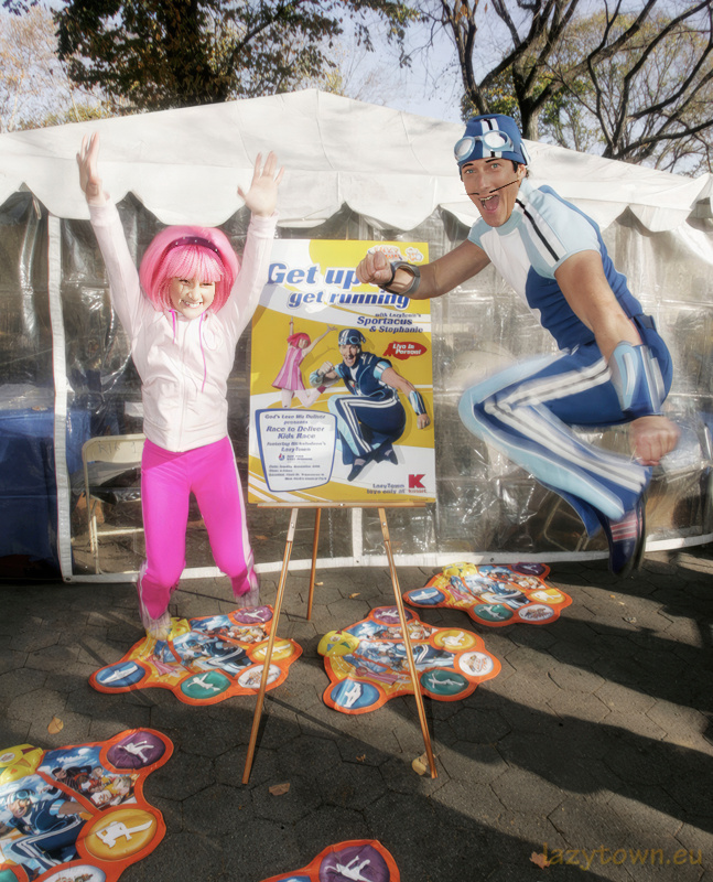 56087144TR016_LazyTownRace