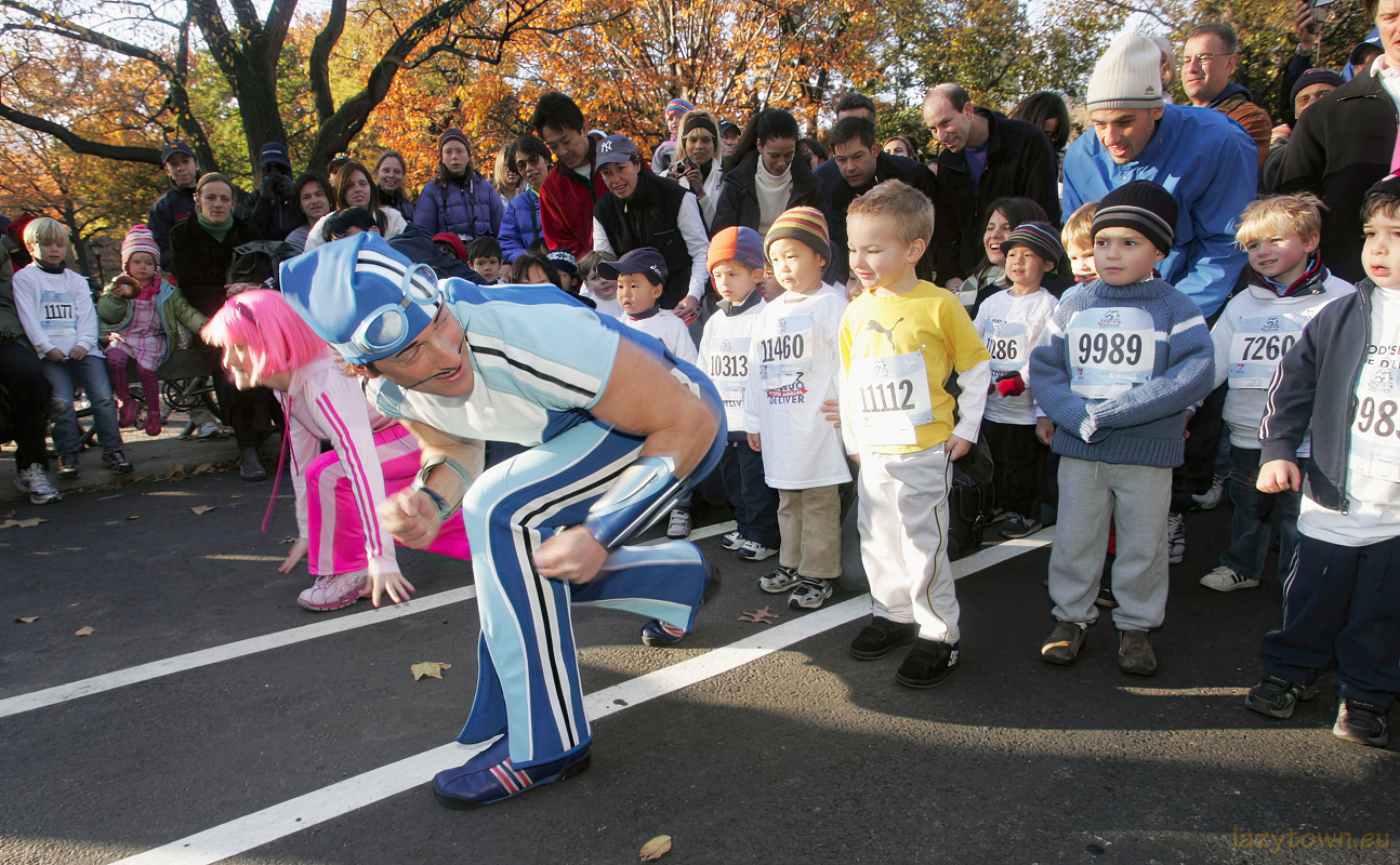 56087144TR005_LazyTownRace