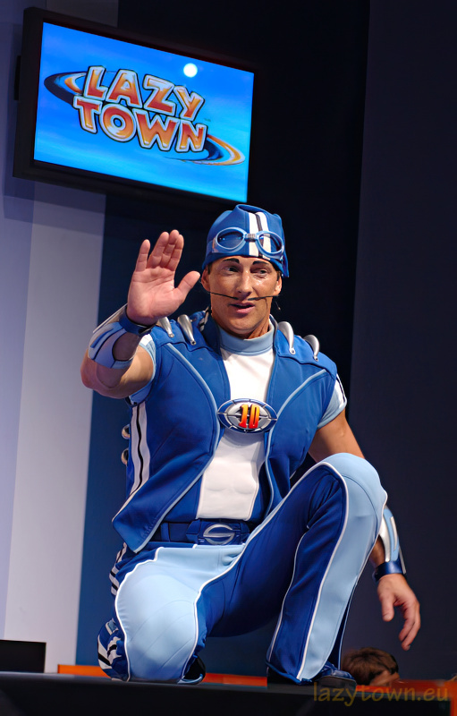 2005 0806 nickelodeon family suites by holiday inn 10