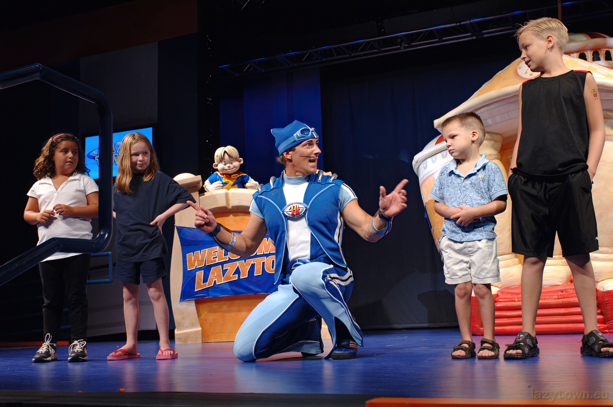 2005 0806 nickelodeon family suites by holiday inn 16