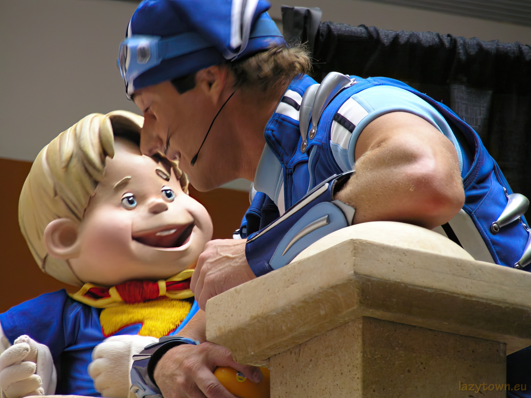 2005 0809  spring hill mall 004