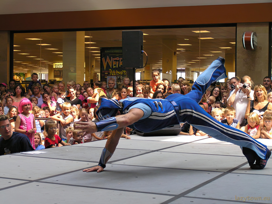 2005 0809  spring hill mall 006