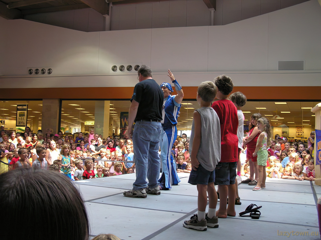 2005 0809  spring hill mall 008