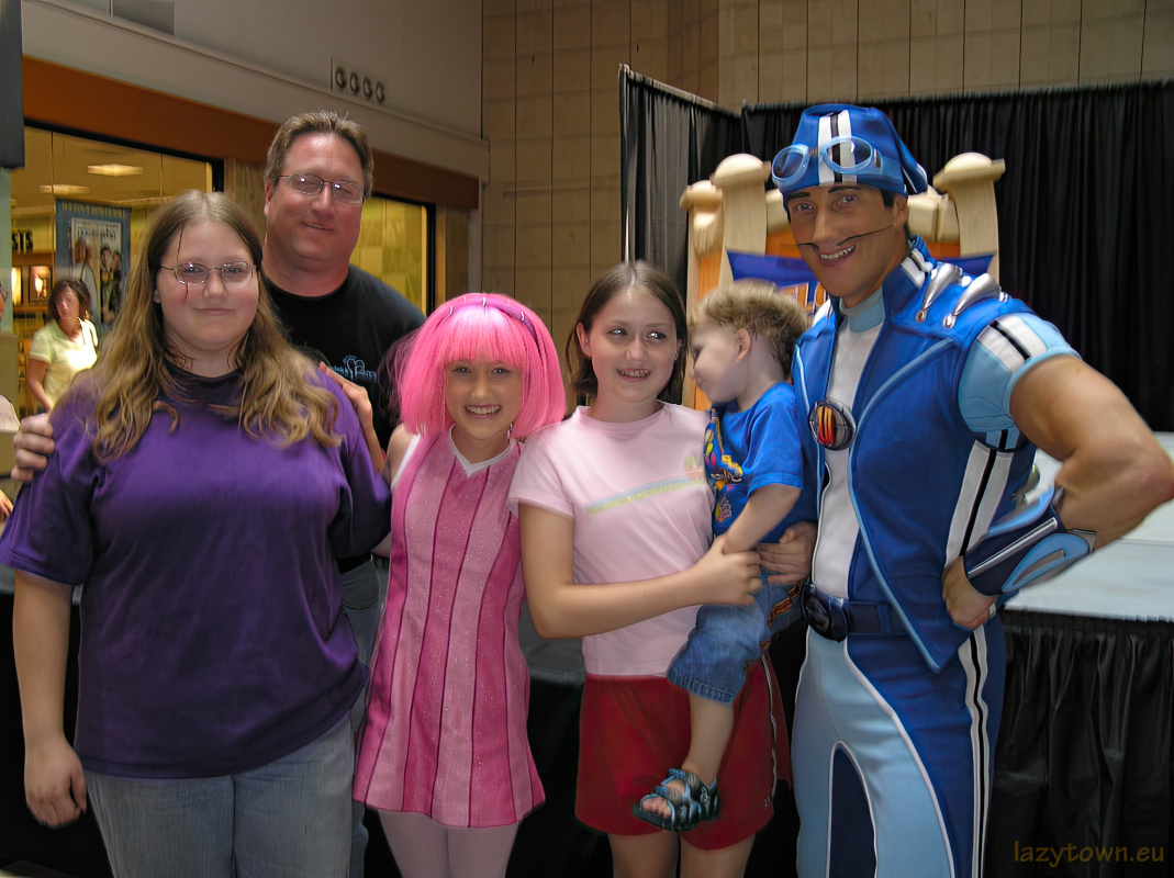 2005 0809  spring hill mall 011