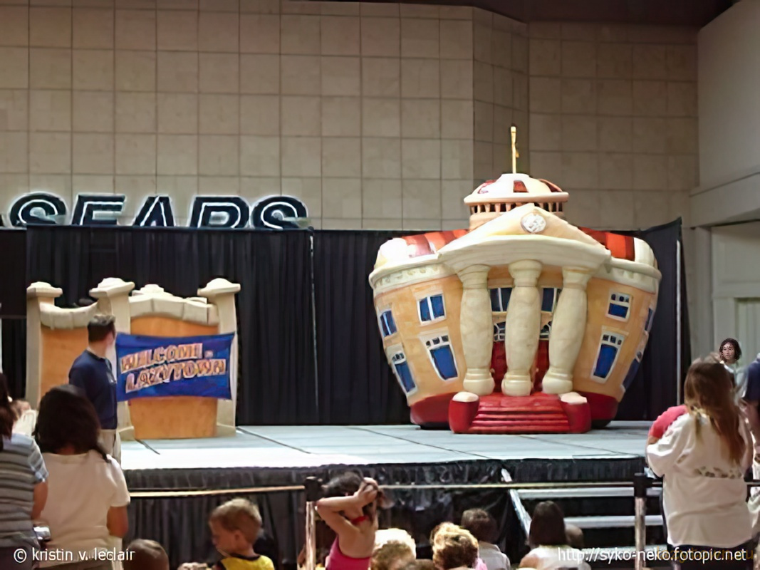 2005 0809  spring hill mall 016