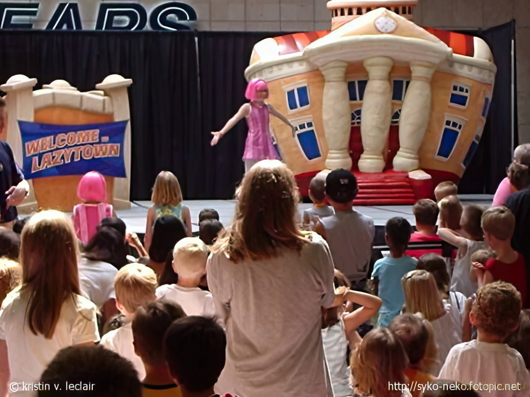 2005 0809  spring hill mall 017