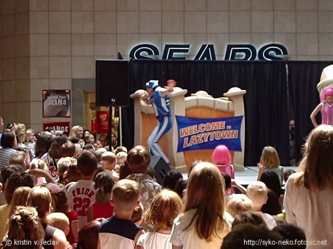 2005 0809  spring hill mall 020