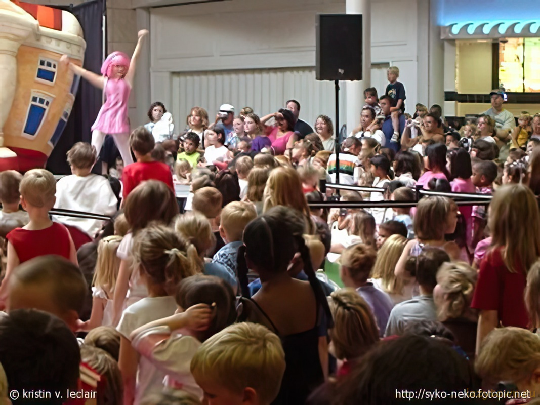 2005 0809  spring hill mall 032