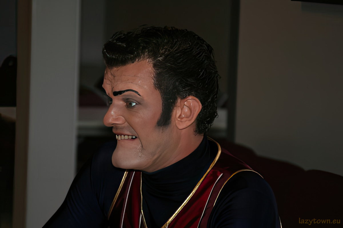 2007 0818 performance at wallmart headquarters 10