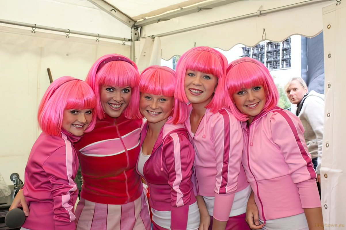 2009 0601 latibaer live show (linda magnus) 01