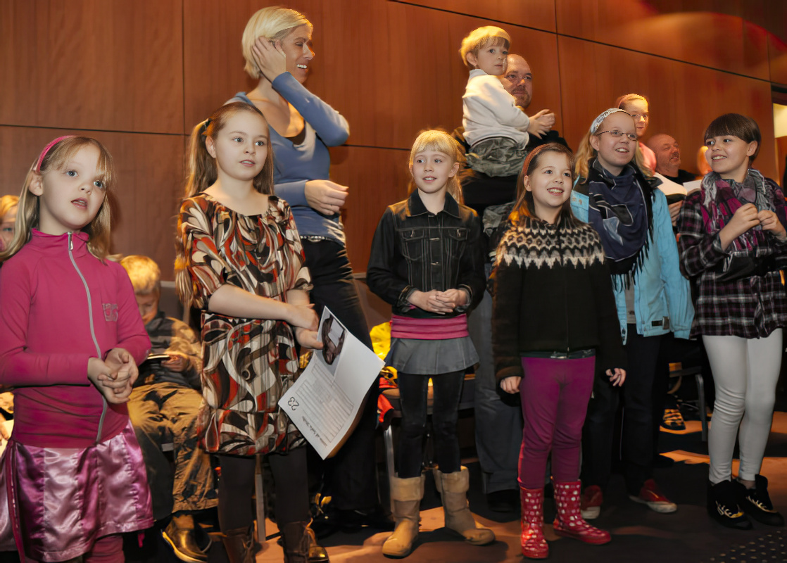 2010 0215 auditions for new icelandic stephanie 06