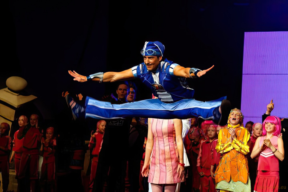 Latabaejarhatid i hollinni festival 03