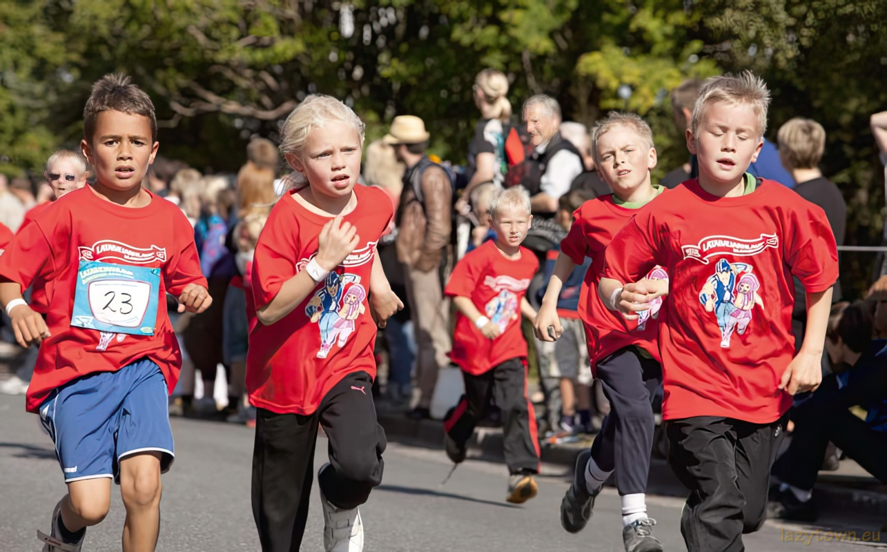 2012 0818 icelandic run latabaejarhlaup live 02