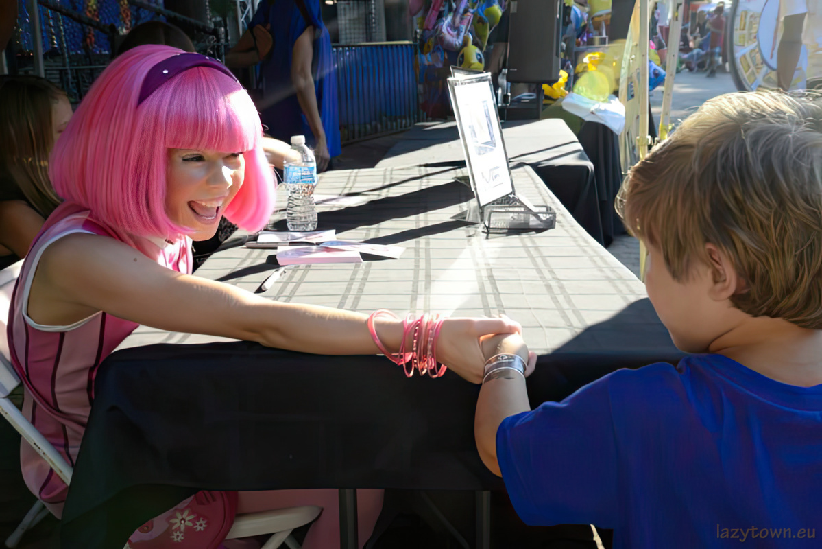 2013 0803 adventureland chloe 06