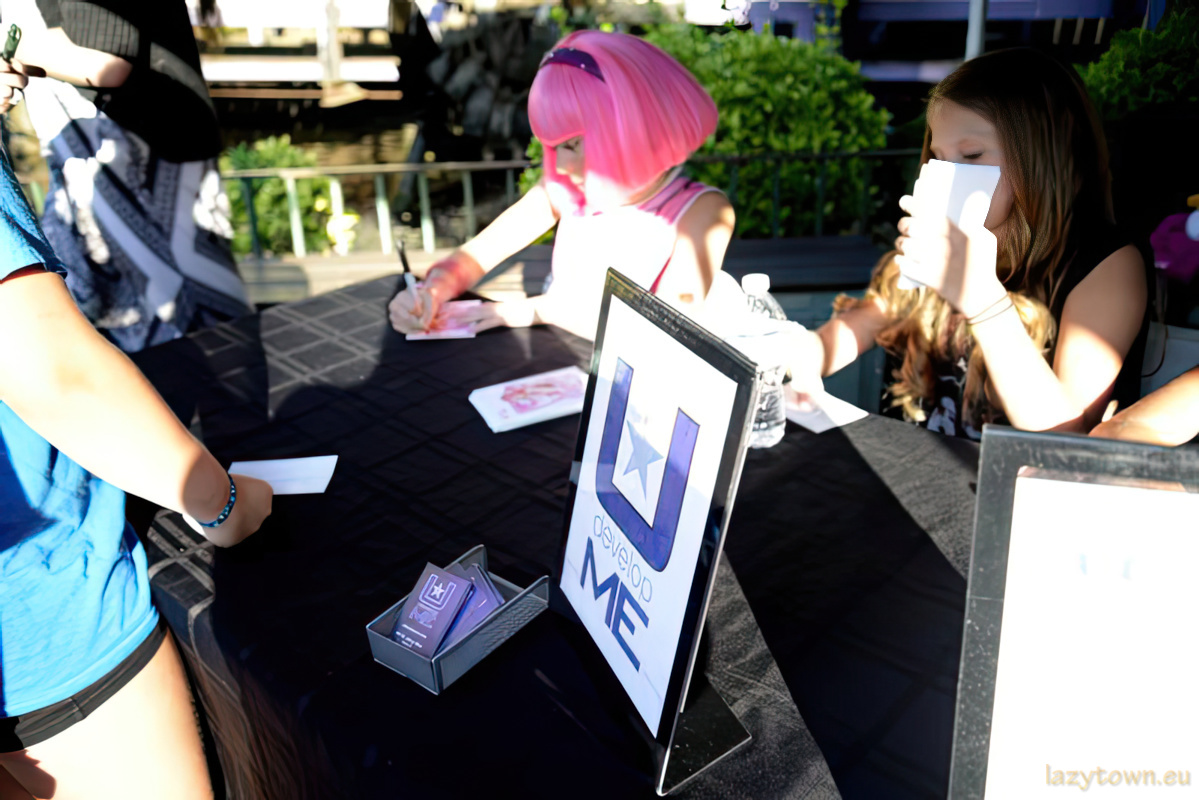 2013 0803 adventureland chloe 07