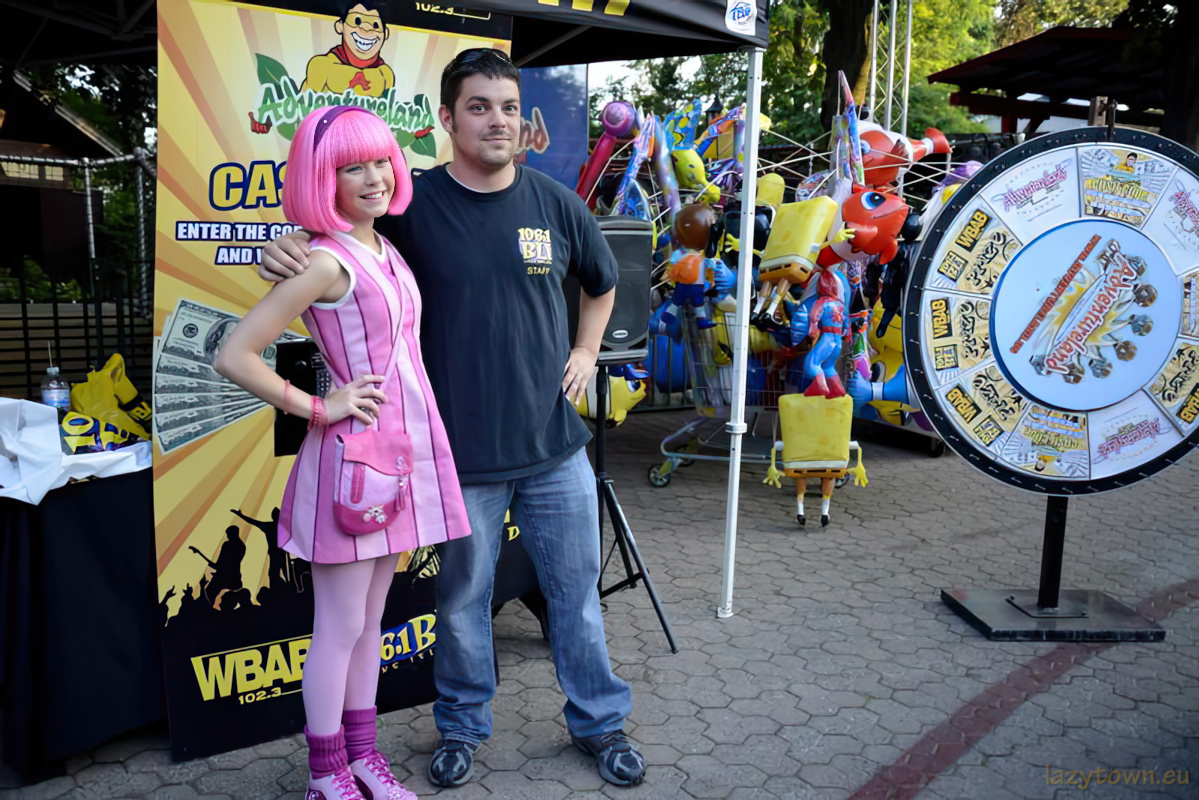 2013 0803 adventureland chloe 08