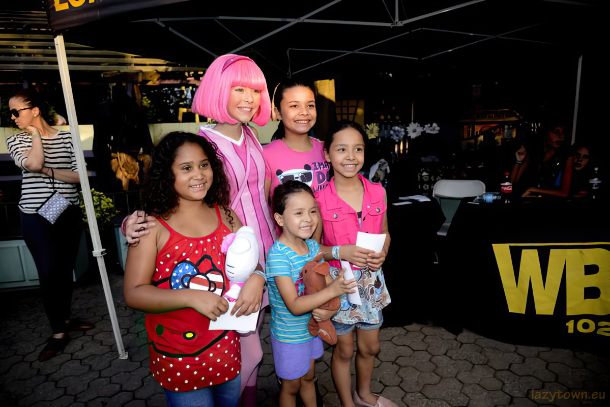 2013 0803 adventureland chloe 13