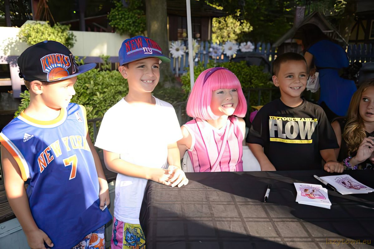 2013 0803 adventureland chloe 14