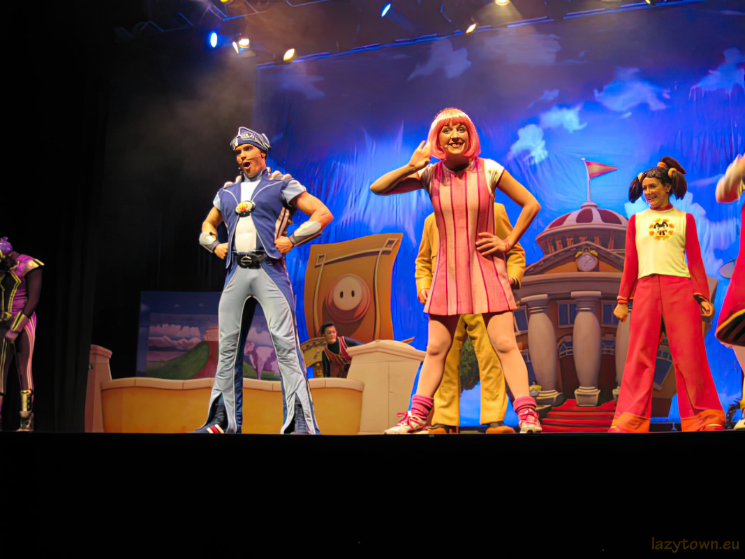 2014 0527 uk live roboticus 2