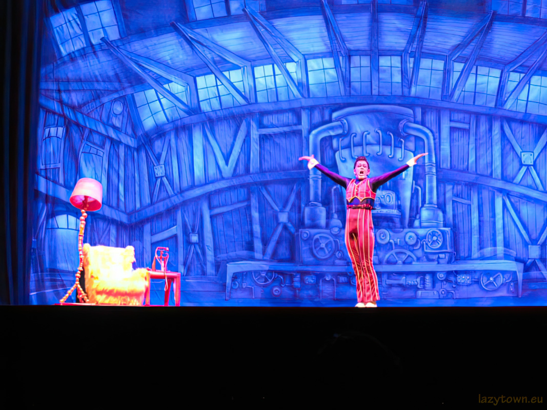 2014 0527 uk live roboticus 3