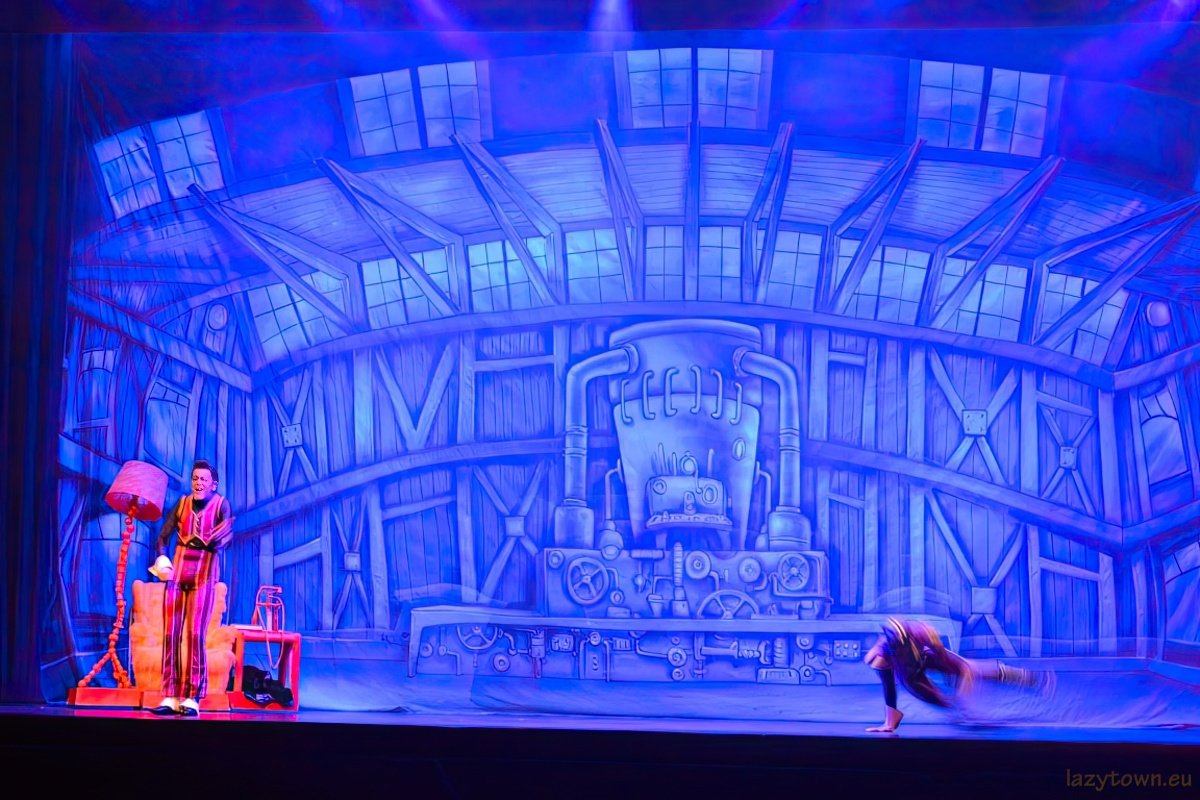 2014 0527 uk live roboticus 36