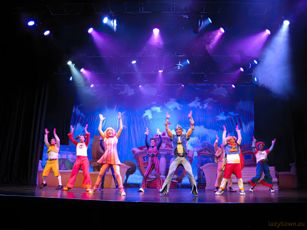 2014 0527 uk live roboticus 4