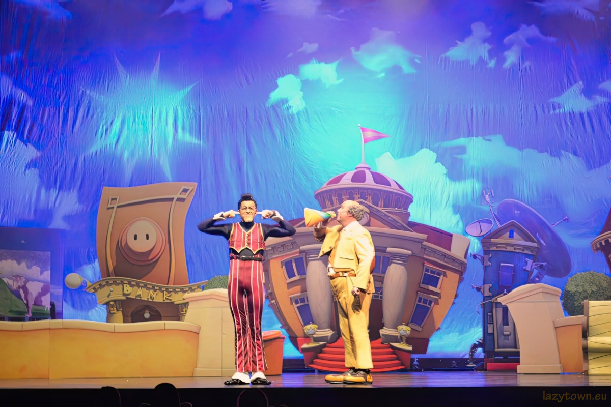 2014 0527 uk live roboticus 45