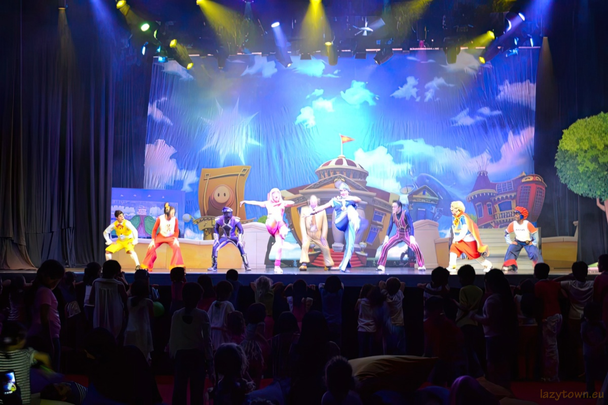 2014 0527 uk live roboticus 56