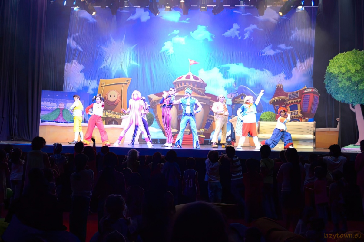 2014 0527 uk live roboticus 60