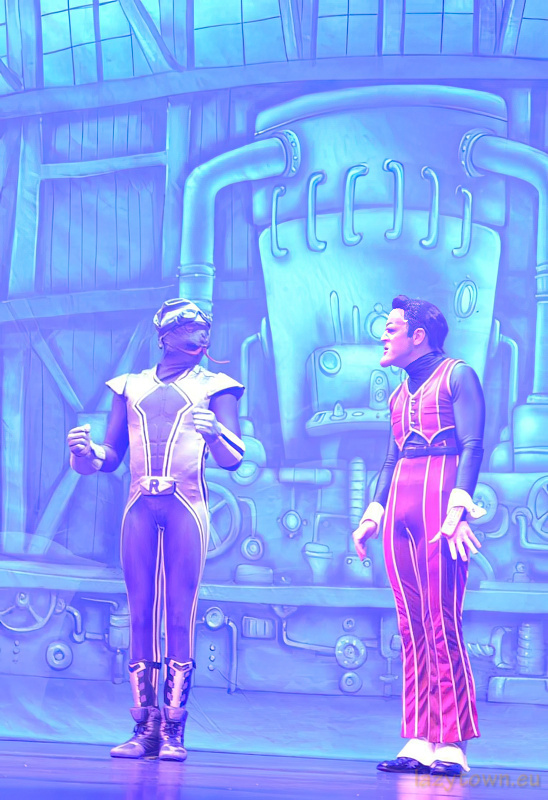 2014 0527 uk live roboticus 63