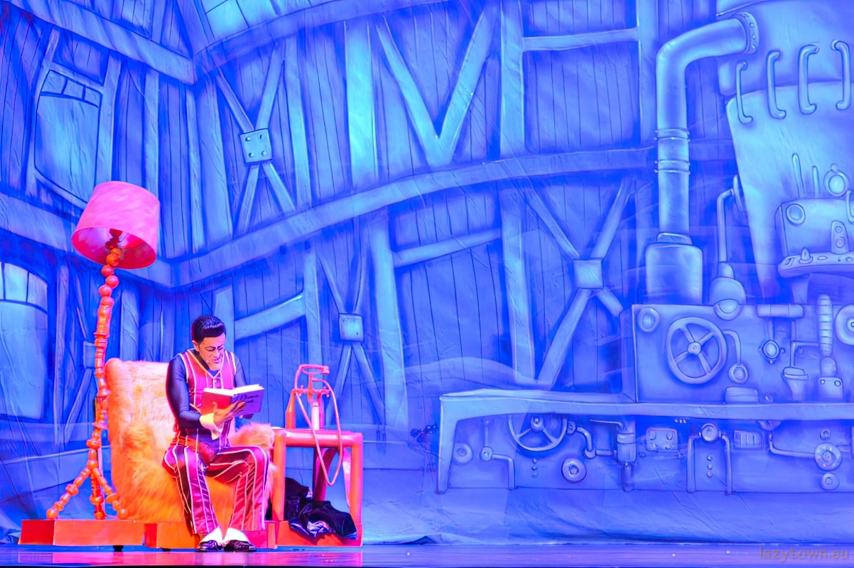 2014 0527 uk live roboticus 64