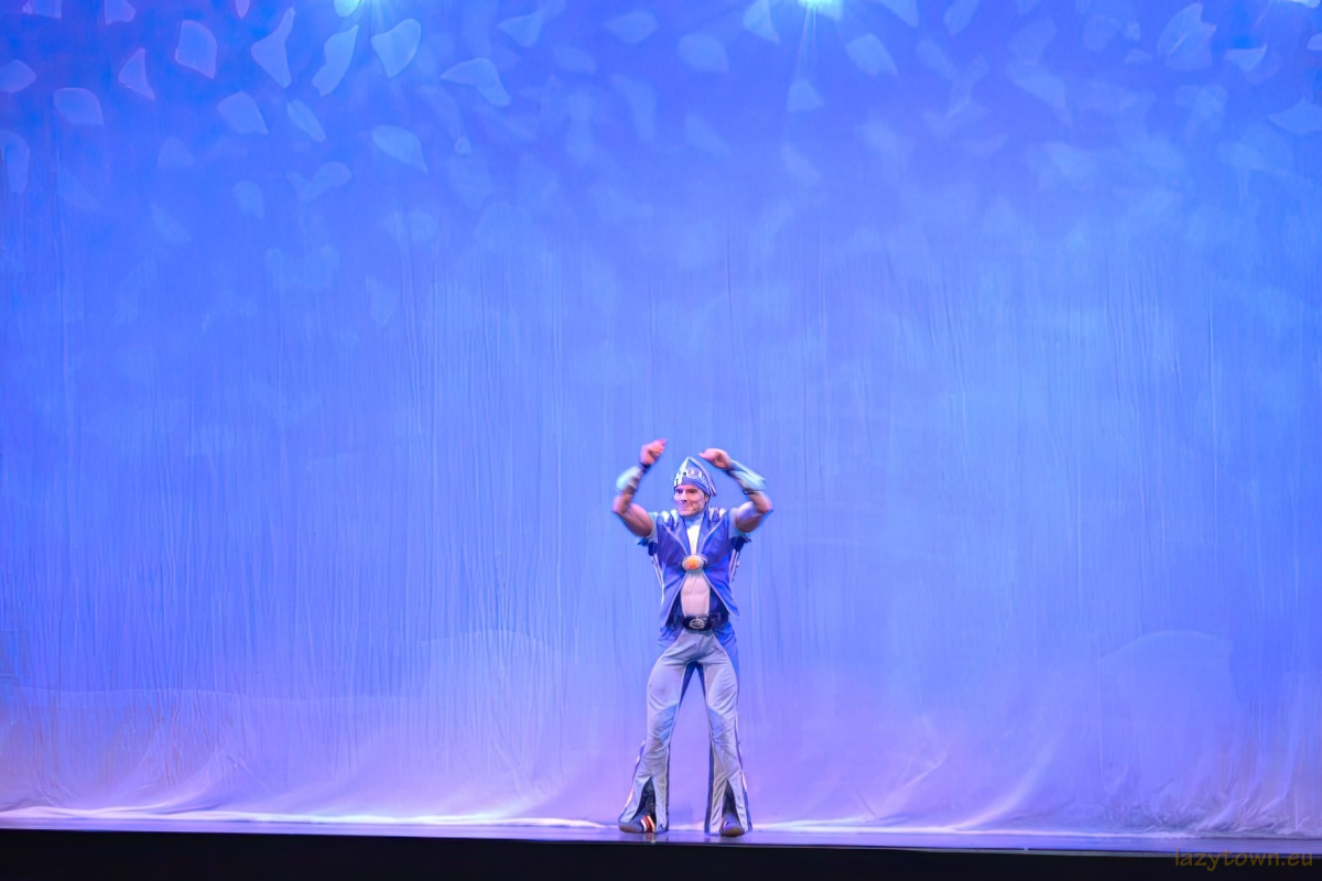 2014 0527 uk live roboticus 7