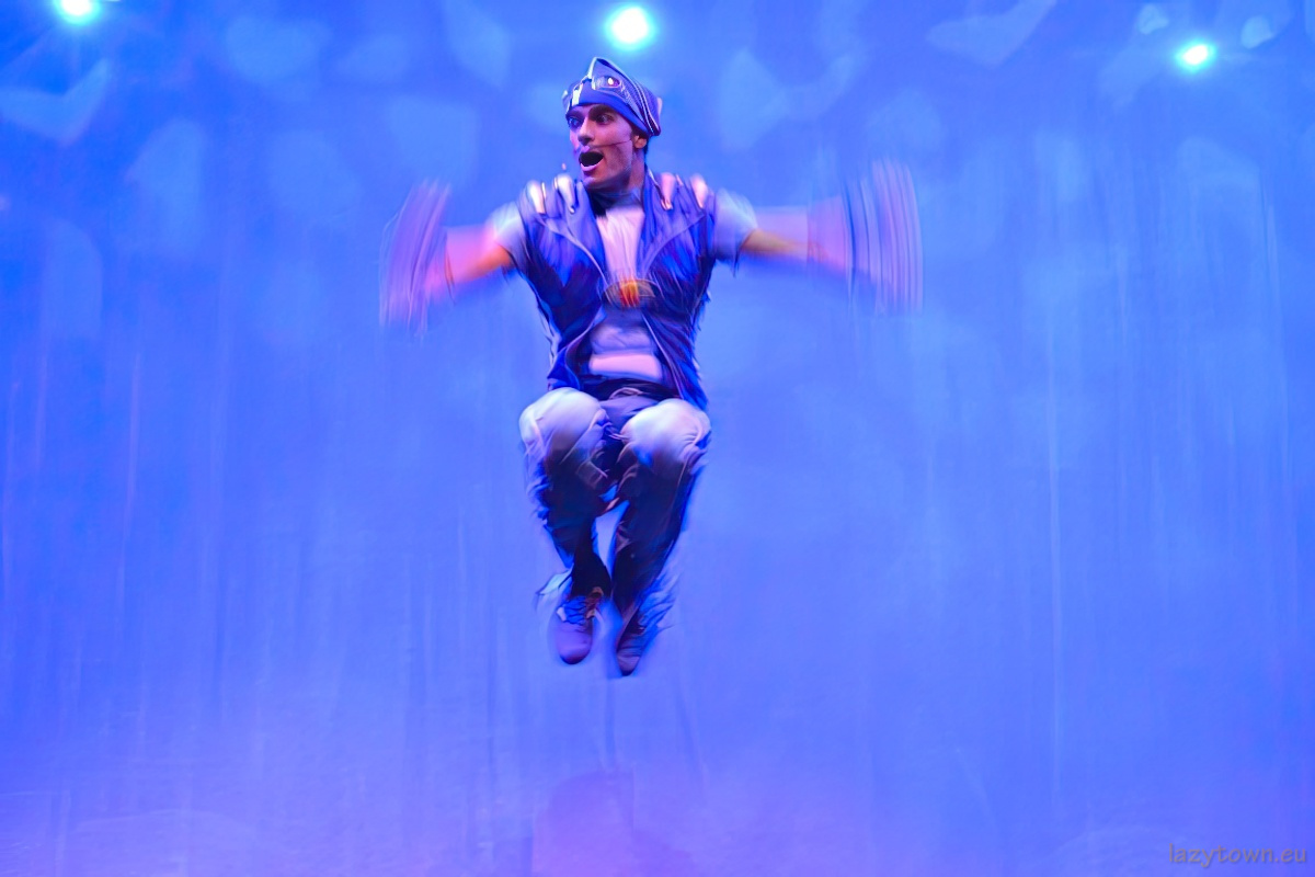 2014 0527 uk live roboticus 74