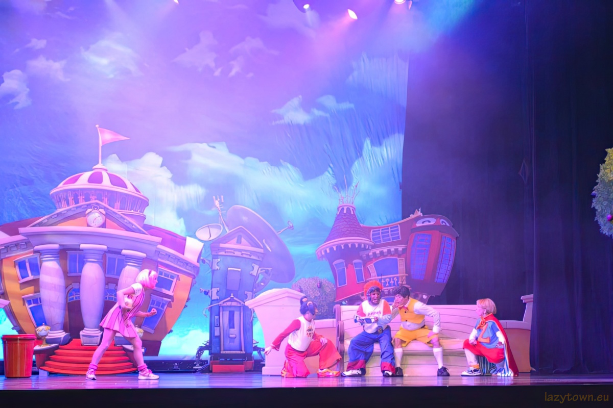 2014 0527 uk live roboticus 79