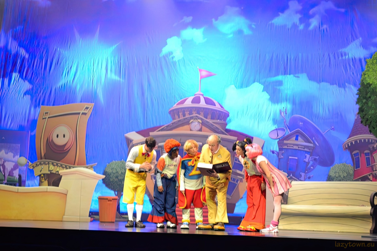 2014 0527 uk live roboticus 87